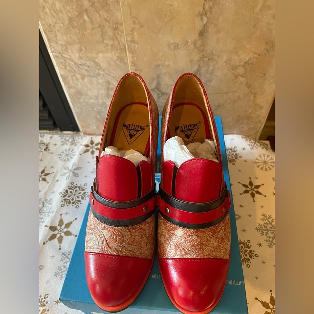 Fluevog Attic Loafer Pump - Carlyne Model